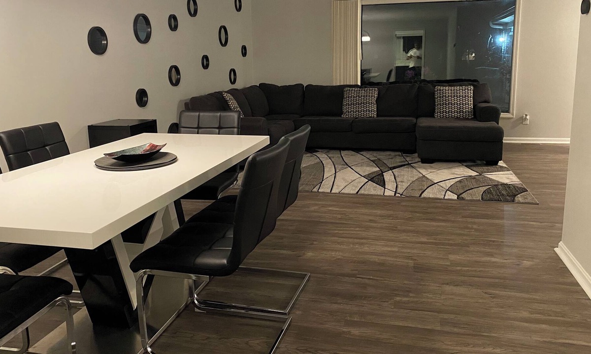 Lyndhurst House | Cozy Ranch Getaway