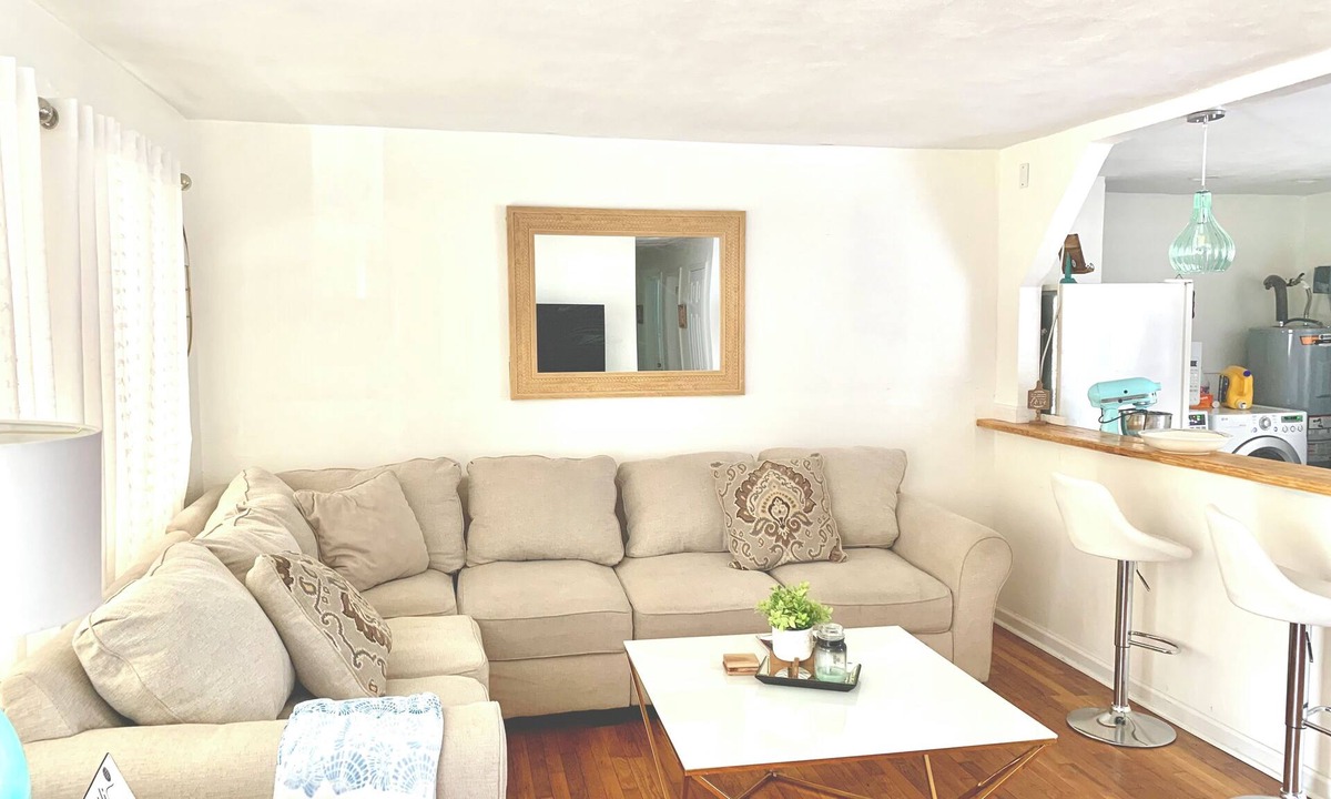 Northwest House | Cozy Ranch Home, Centrally Located near Chicks Beach!