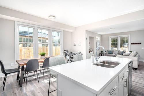Durham House | Cozy Ranch New Build 3 bed 2 bath