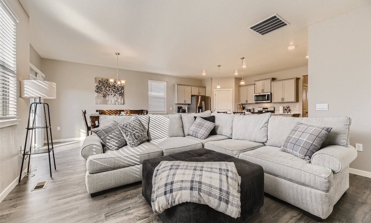 The Pinery House | Cozy Ranch-Style Retreat Spacious & Serene