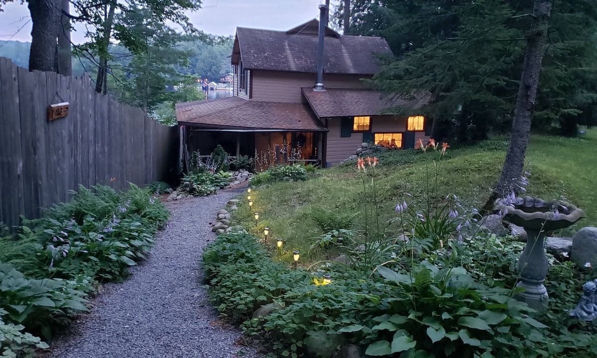 Forestport Cottage | Cozy relaxing cabin on Otter Lake