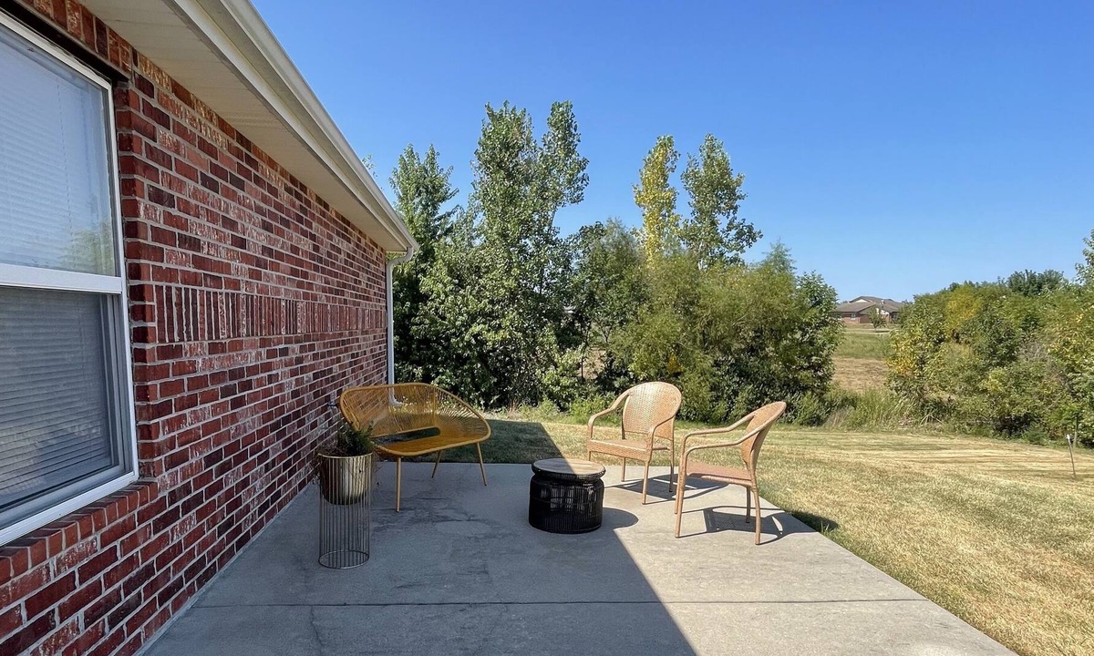 Warrensburg Condo | Cozy & Reliable brick duplex w/great location
