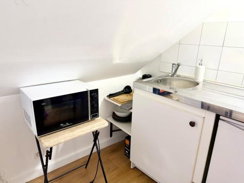 Notre-Dame Apartment | Cozy renovated architect's studio - Coeur Versailles