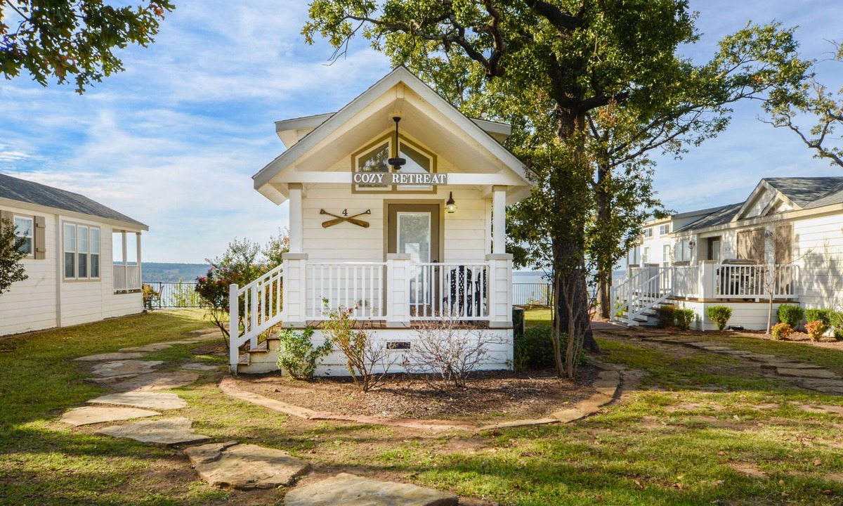 Sperry Cottage | Cozy Retreat at CrossTimbers Marina