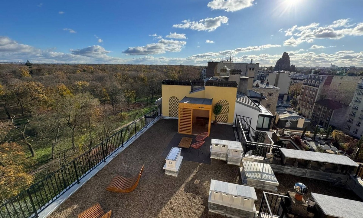 Saint-Mande Apartment | Cozy Retreat for 6 with Lovely Forest Views- LETA-V-A-P