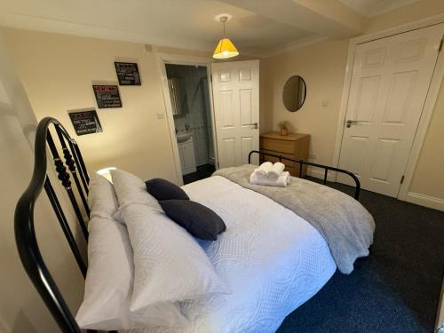 Redhill House | Cozy Retreat in Redhill