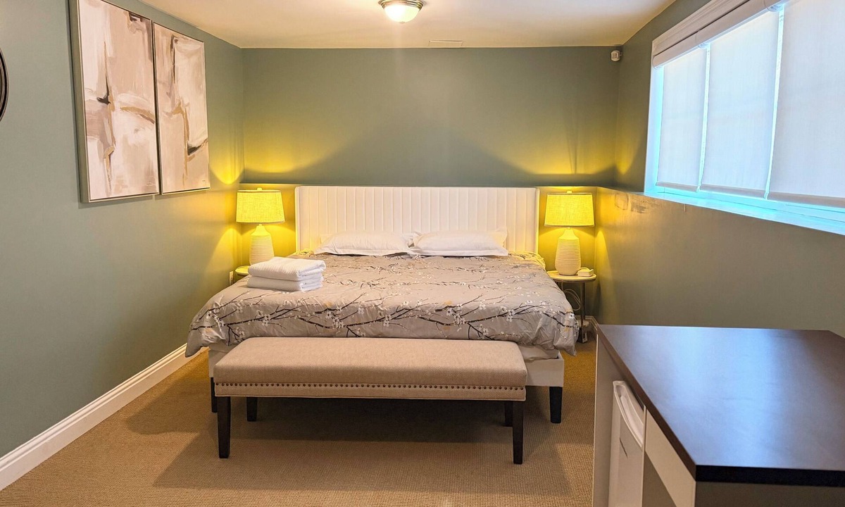 Charlottetown House | Cozy Retreat Near Everything | Clean & Comfortable