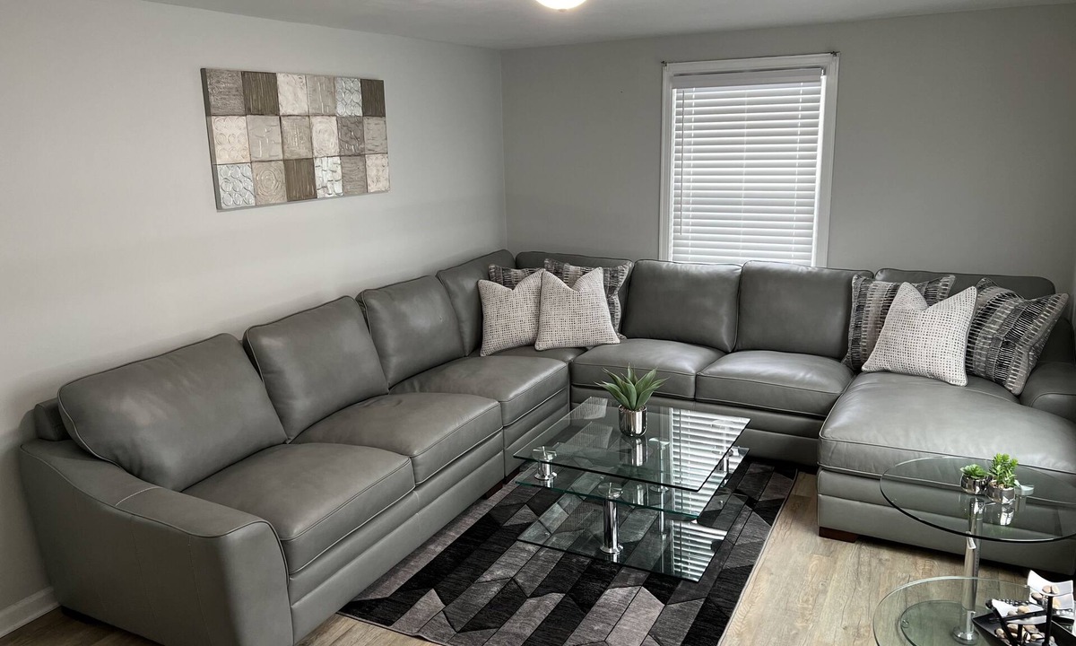 Eastside House | Cozy Retreat Near LeMoyne & Syracuse University