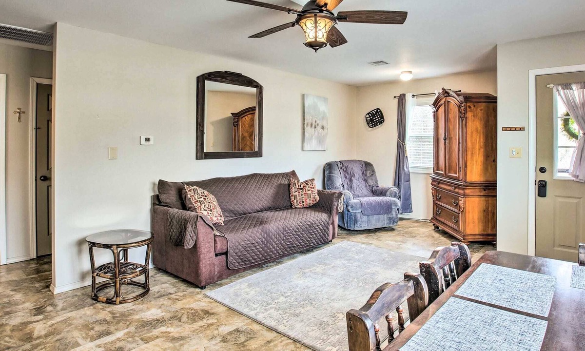 Booneville House | Cozy retreat not far from Mt. Magazine or Blue Mountain! n