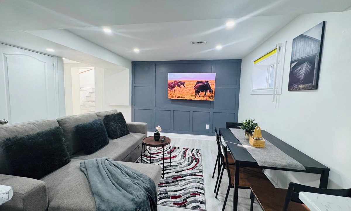 Hamilton House | Cozy Retreat on Hamilton Mountain|Entire suite