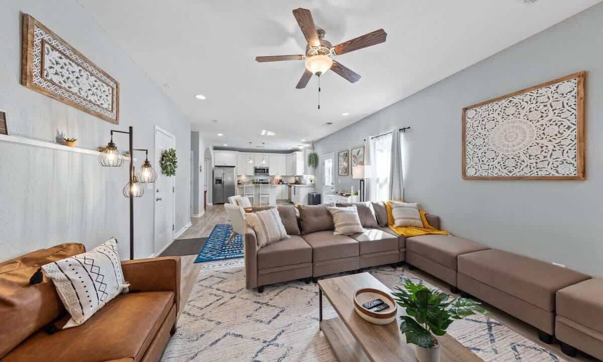 Norfolk - Virginia Beach House | Cozy retreat w/fire pit & BBQ grill