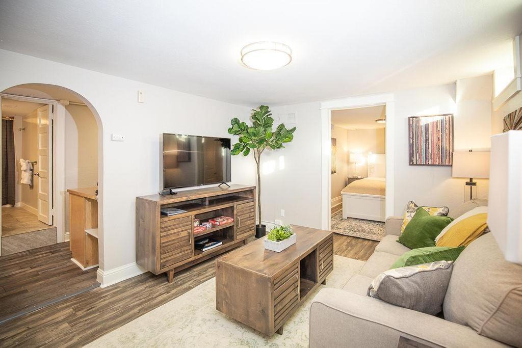 Greeley Apartment | Cozy Retreat - Walk to UNC - Free Cruiser Bikes