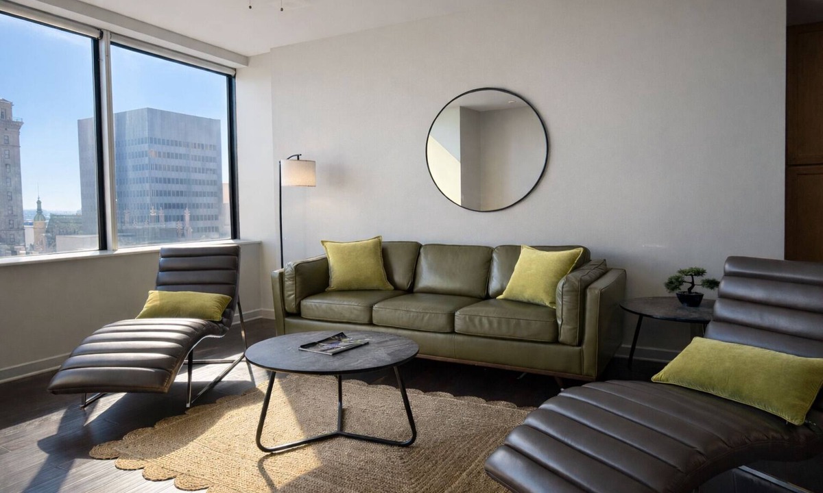 Downtown Dallas Apartment | Cozy Retreat with Rooftop Pool, Parking, and Spacious Comfort