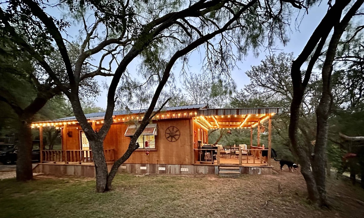 Goldthwaite Cabin | Cozy River Cabin In Mills County. Colorado River frontage on 1 acre