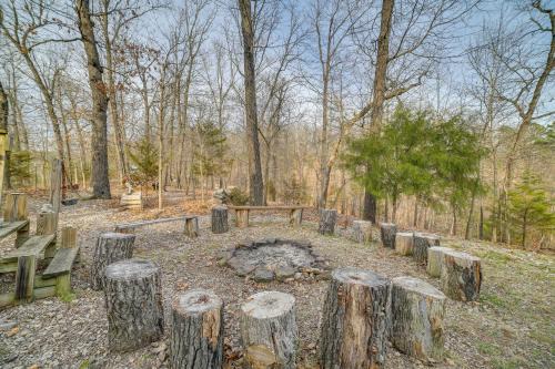 Rogers Apartment | Cozy Rogers Studio Apt w/Lake Access & Fire Pit!