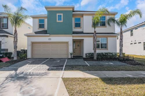 Kissimmee House | Cozy Rooms In An Elegant House