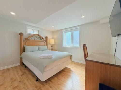 Richmond Hill House | Cozy Rooms in Bright Walkout Suite - Newly Renovated in 2026