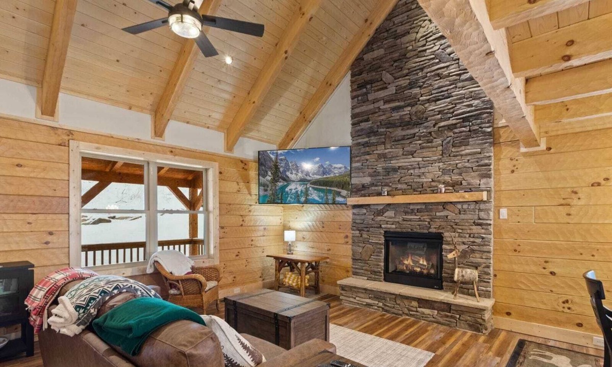 Sugar Mountain Cabin | Cozy Rustic Cabin on Sugar Mountain