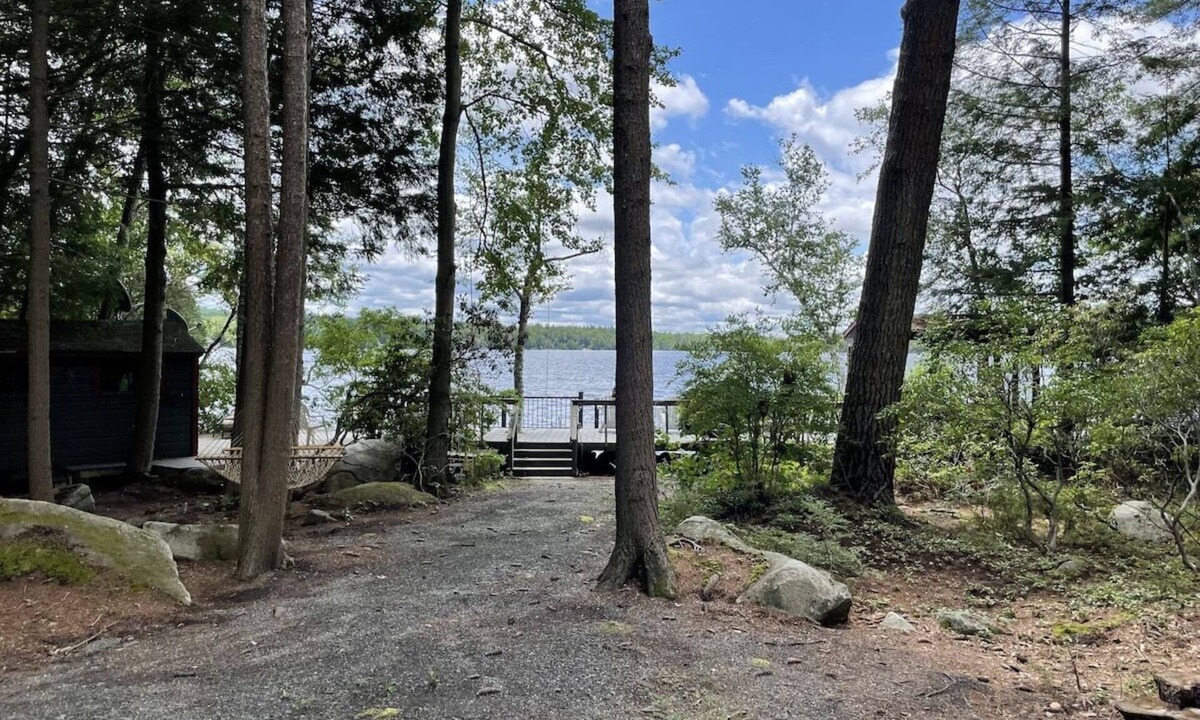 Fitzwilliam Cabin | Cozy, Rustic Summer Cabin on Clean Lake