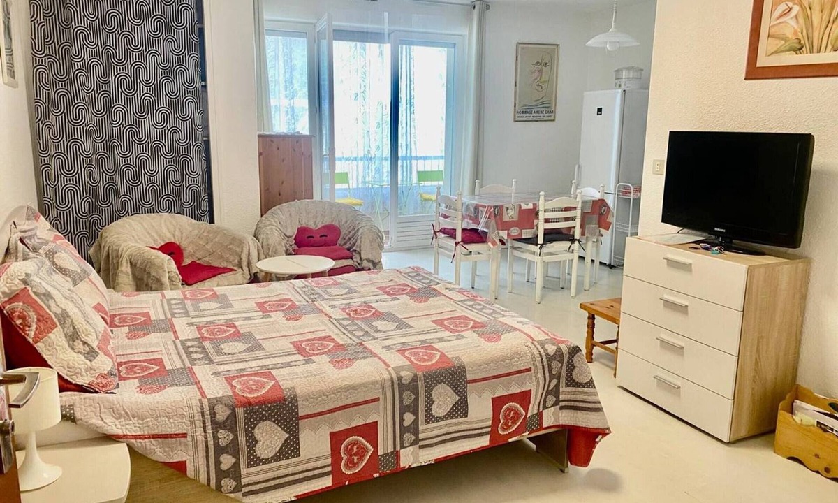 Amelie-les-Bains-Palalda Apartment | Cozy Studio for 2 with WiFi & Parking – 50m from Amélie-les-Bains Cures