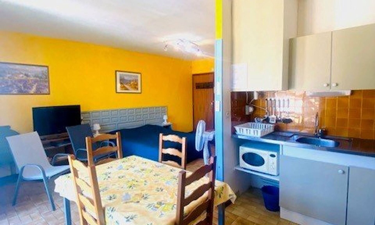 Amelie-les-Bains-Palalda Apartment | Cozy studio with air conditioning in Amélie-les-Bains, near thermal baths