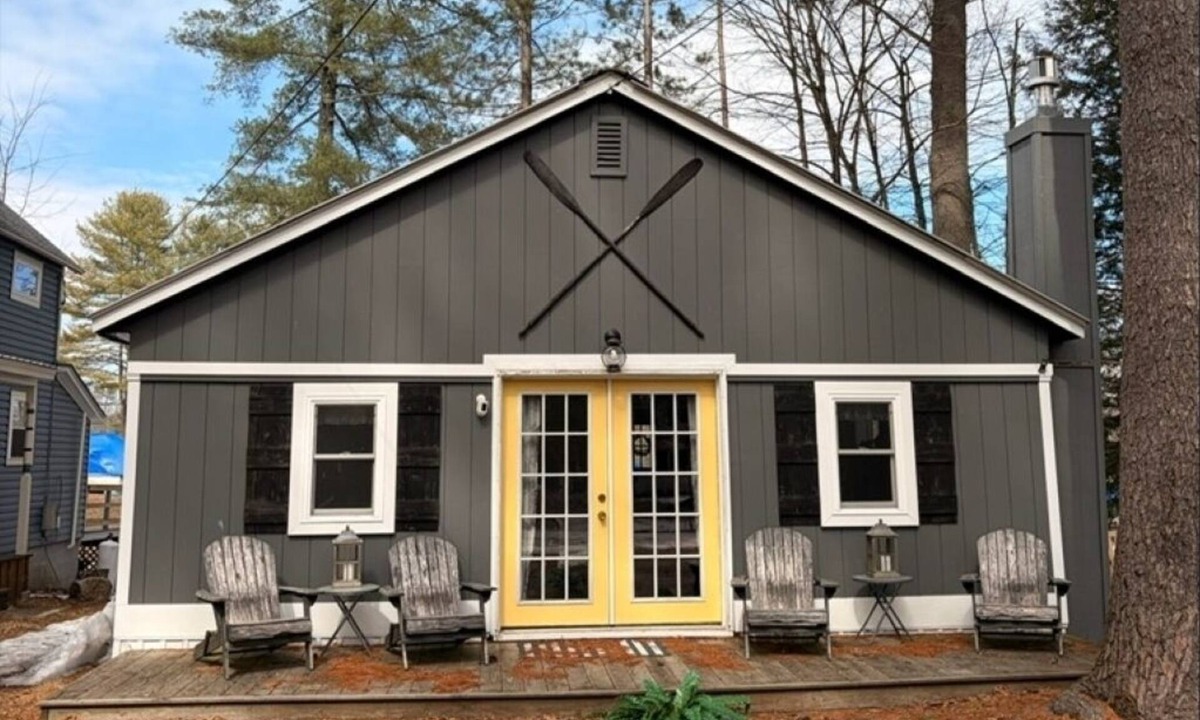 Northville Cottage | Cozy Sacandaga Retreat - Circle Drive Cottage