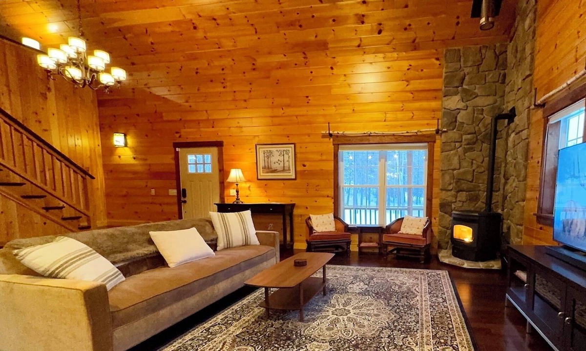 Rangeley Cabin | Cozy Secluded Rangeley Cabin/Trails, Fire Pit, Loft, Sleeps 8
