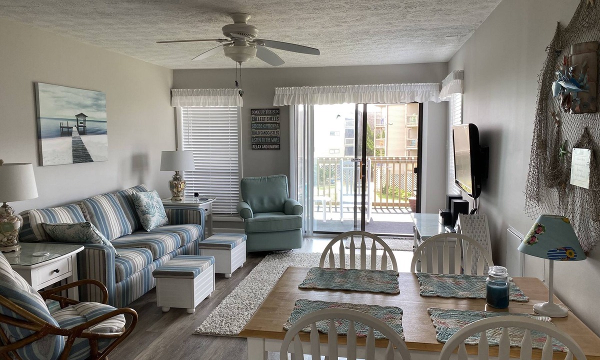 Duck Condo | Cozy Second Floor Unit in Oceanfront Condominiums w/Ocean View - Linens provided