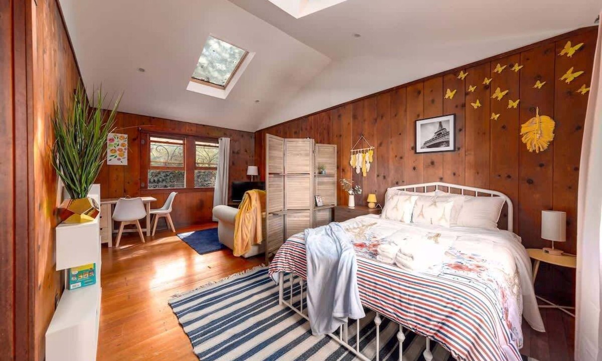 Downtown Berkeley House | Cozy Secret Garden Cottage Downtown Berkeley