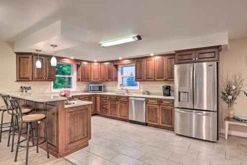 Seneca Falls House | Cozy Seneca Falls Home Close to Cayuga Wine Trail!