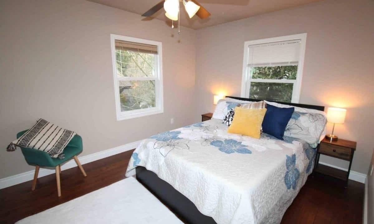 University District Apartment | Cozy Shared Home - 1 Room Near University