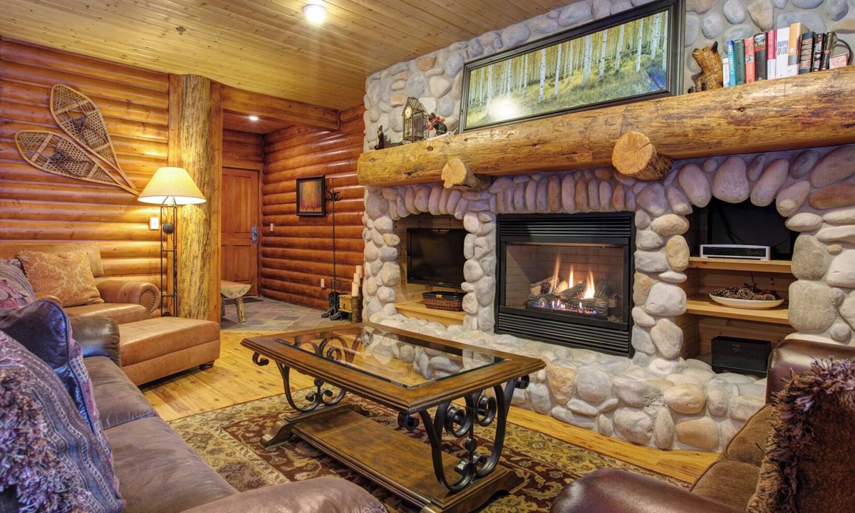 Deer Valley Condo | Cozy Silver Lake 2BR steps from lifts, dining, shops. Hot Tub, Pool, BBQ, WiFi
