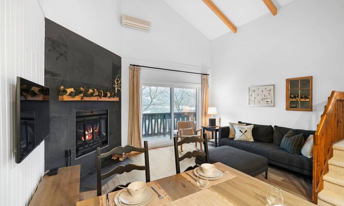 Mont-Tremblant Condo | Cozy & Simple Condo with Views of Mont-Tremblant