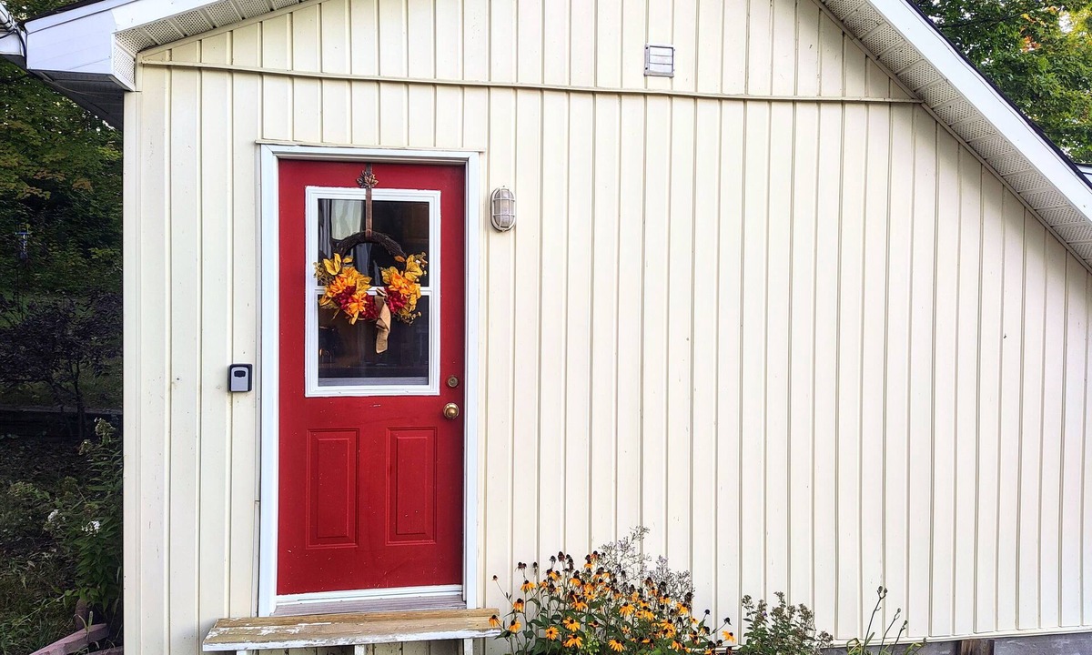 McNab/Braeside Apartment | Cozy & Small Guest House Near Calabogie