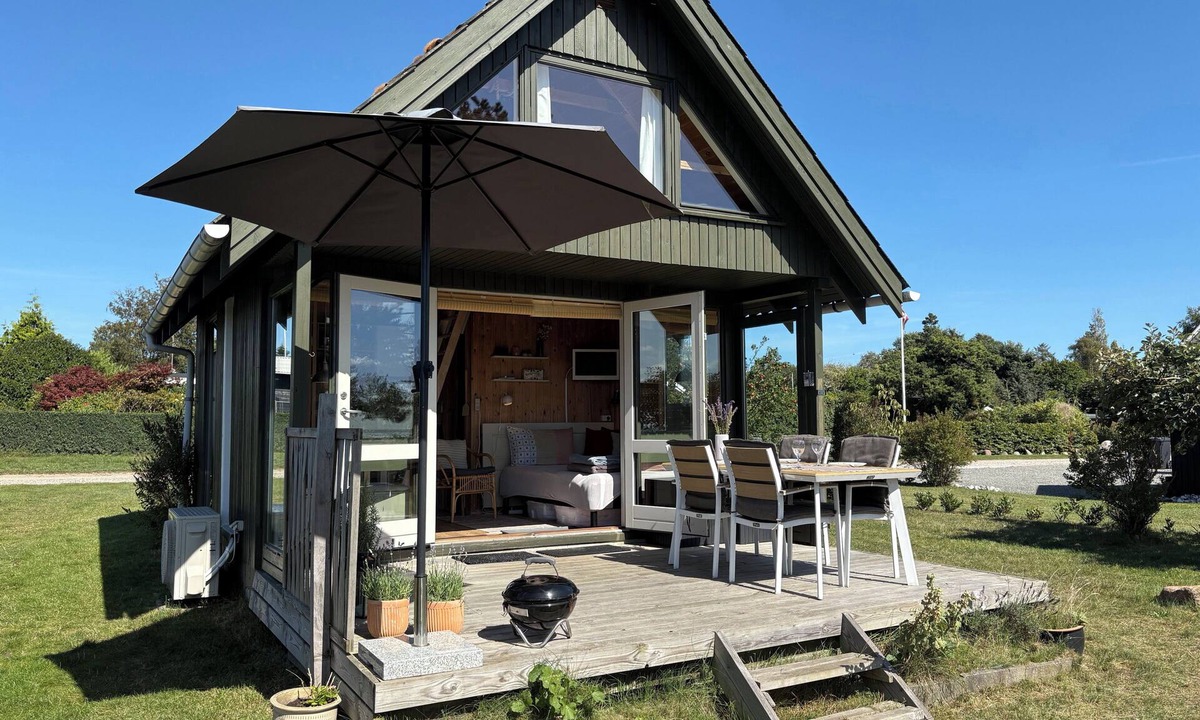 Kegnæshøj Cottage | Cozy small holiday home with sea view