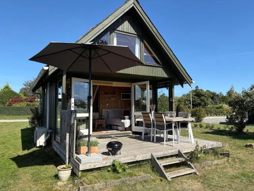 Kegnæshøj House | Cozy Small Holiday Home With Sea View