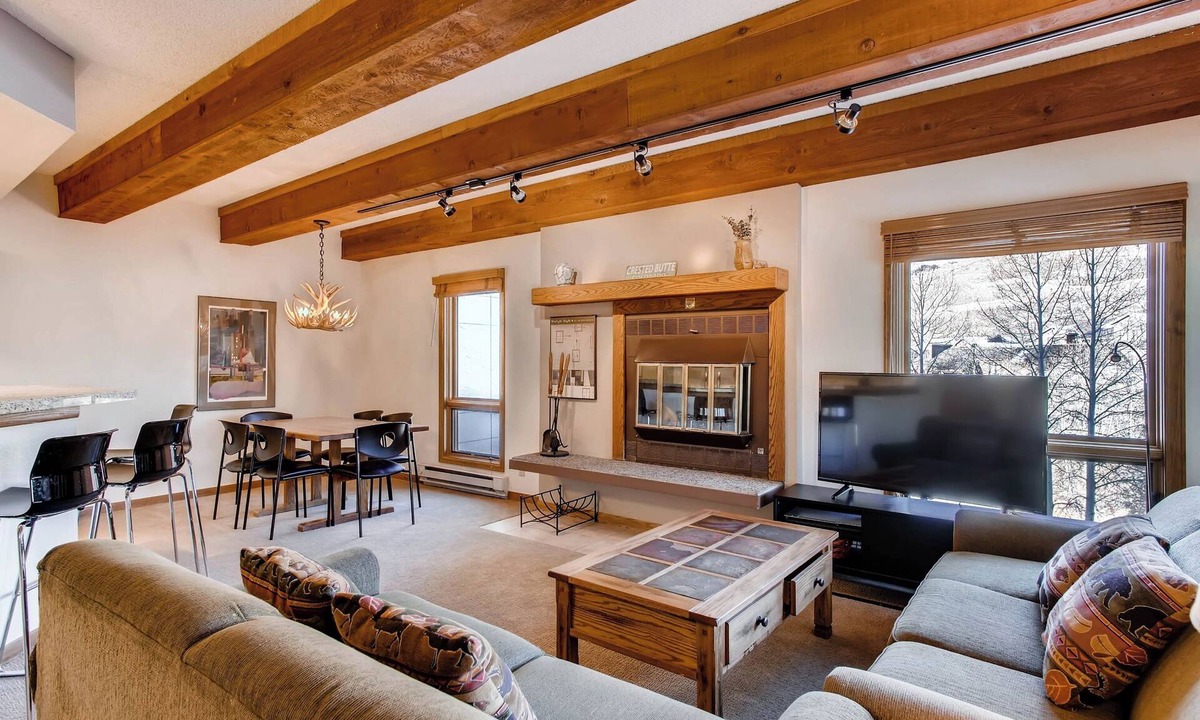 Mount Crested Butte Condo | Cozy & Spacious 2 Br Condo Sleeps 6! by RedAwning