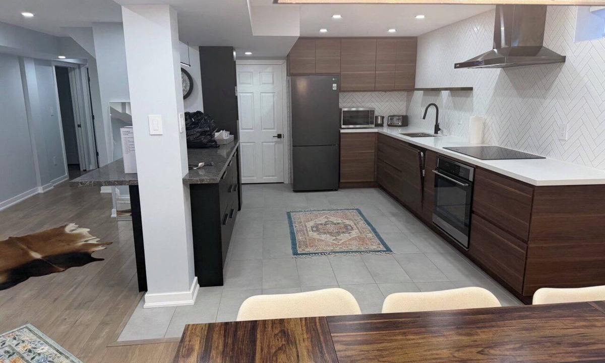 Vaughan House | Cozy & Spacious basement