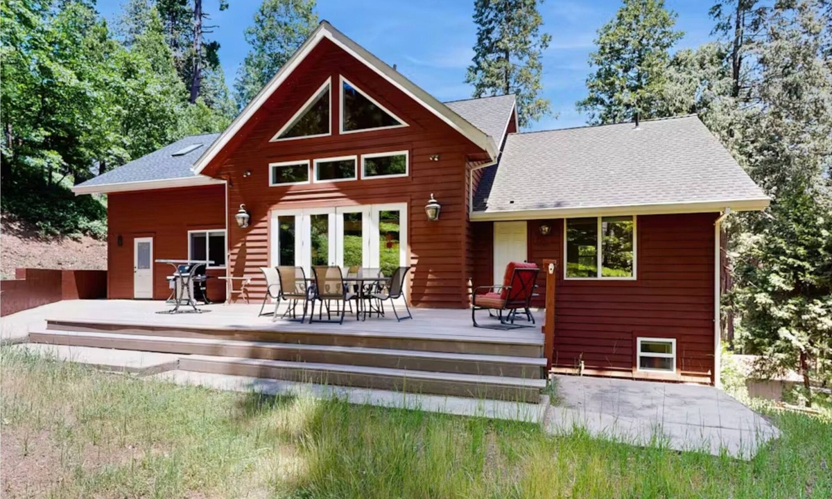 Arnold Cabin | Cozy Spacious Cabin w/Lg Game Room & Lake Access