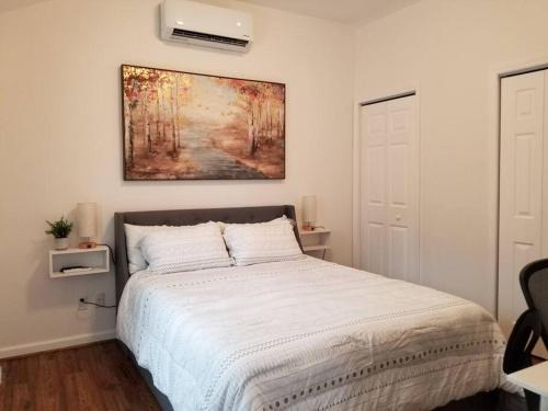 Phenix City Ski Chalet | Cozy Spacious Cottage with deck and grill