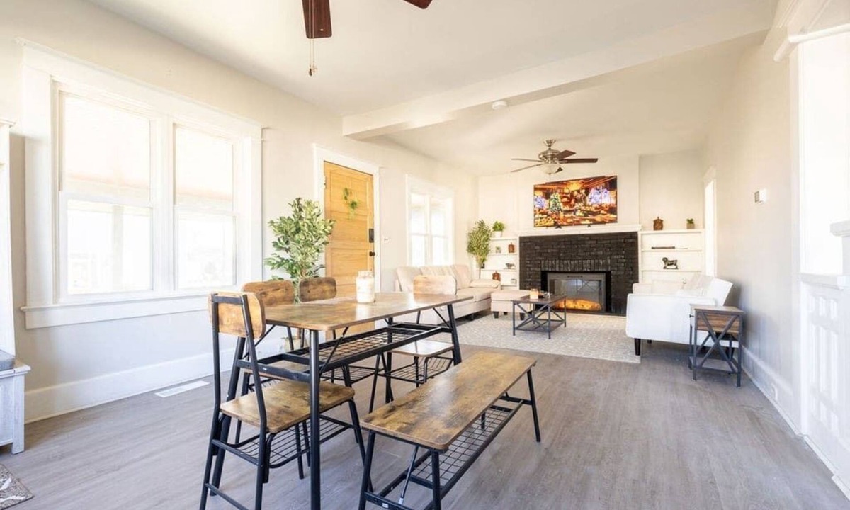 Trappe House | Cozy & Spacious, The Calway Inn