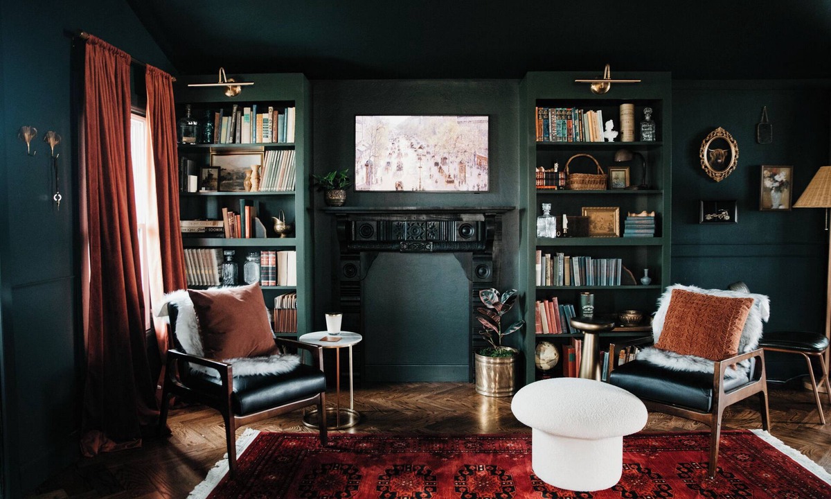 Norman House | Cozy, speakeasy style house located in the heart of Norman
