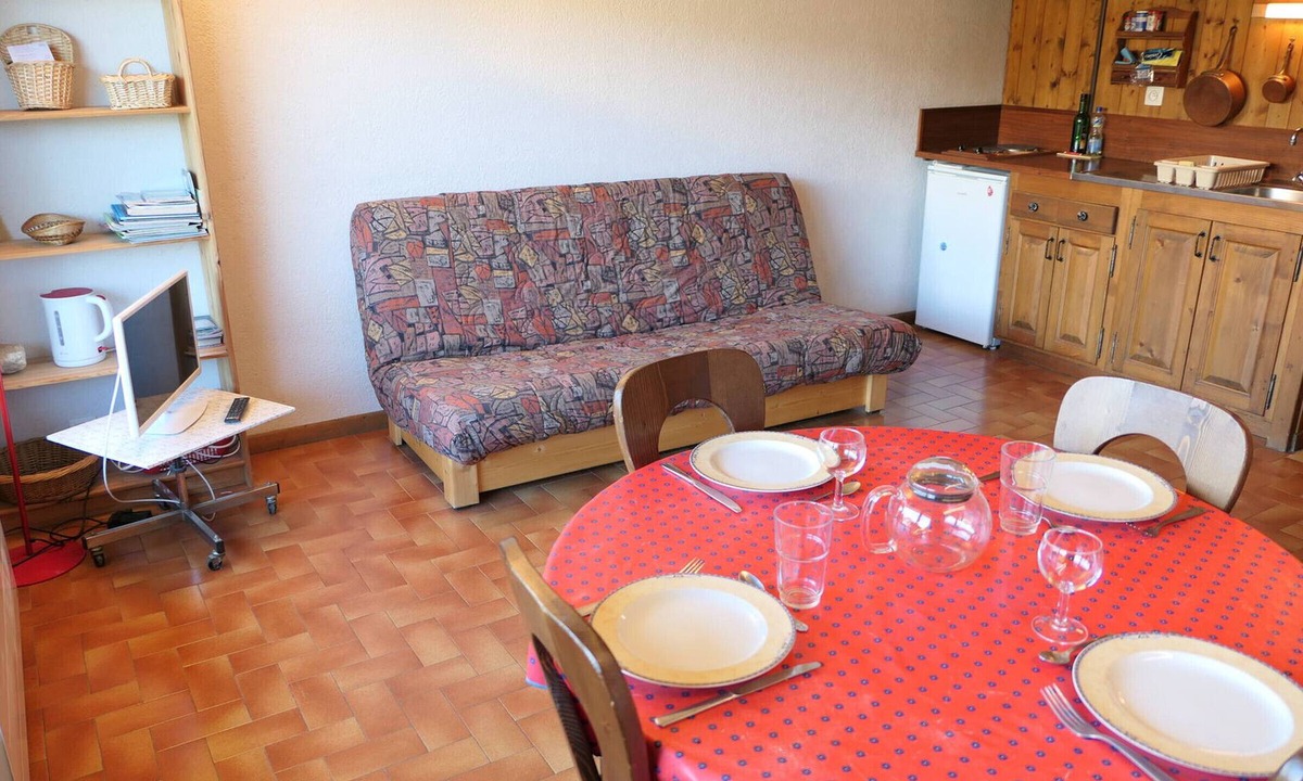 Le Bettex Apartment | Cozy studio for 4, pets allowed, parking