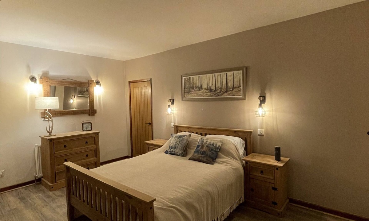 Wem Apartment | Cozy stable conversion in a lovely area surrounded by beautiful walks!