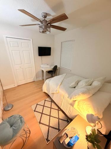 Tampa House | Cozy Stay Near Downtown & Ybor City