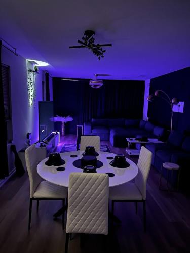 Kyle House | Cozy Stay with Pool Relax with Easy Access to Highway