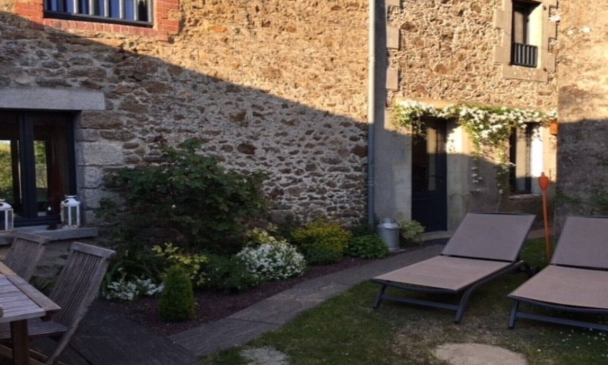 Pleurtuit House | Cozy stone house near the sea