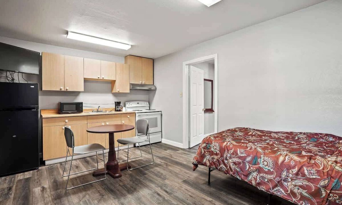 Fremont Apartment | (Cozy studio, 2BED, 1BA, w/kitchen)