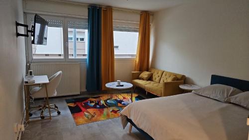 Sablon Apartment | Cozy studio 3 min walk to train station