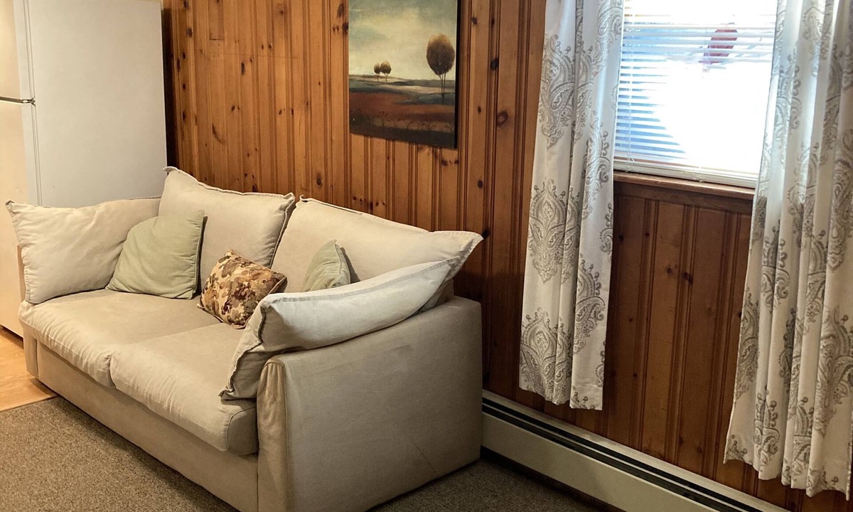 Wading River Apartment | Cozy studio apartment near beach